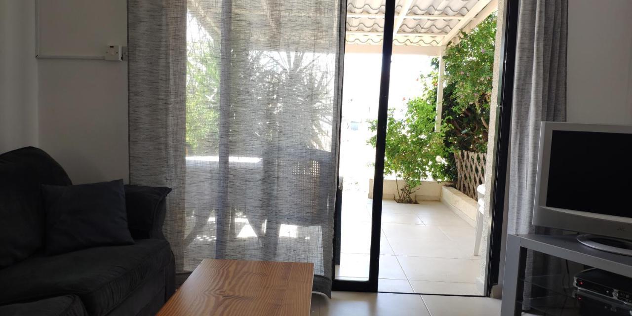 Isabella Townhouse Villa Paphos Exterior photo